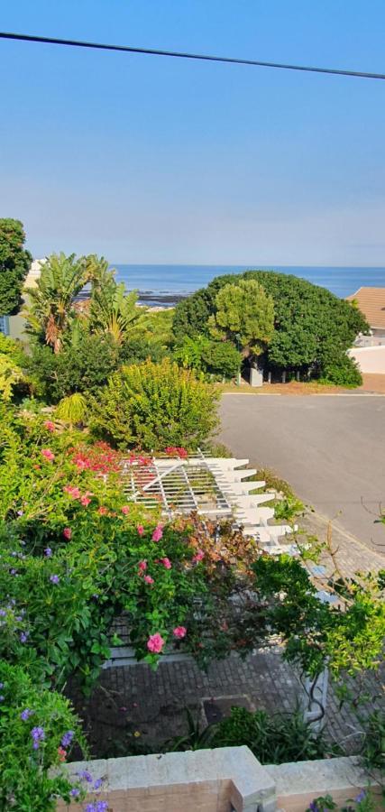 Belle Vue Guesthouse Херманус Экстерьер фото